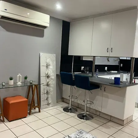 When In The Middle Self Catering Guest House Durban Exterior photo